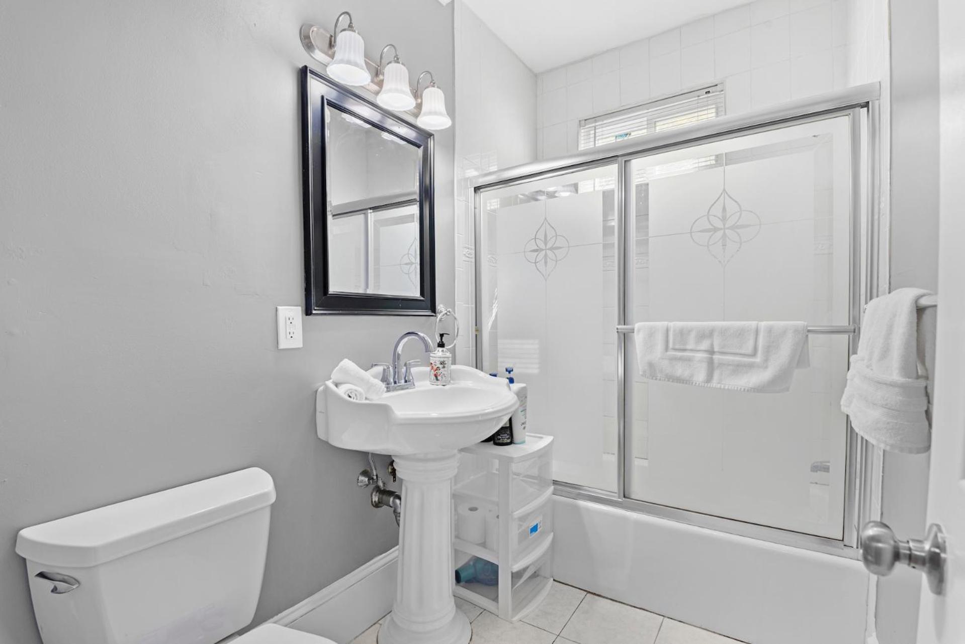 Spacious Apartments Near Ashmont - Evonify Stays Boston Zewnętrze zdjęcie